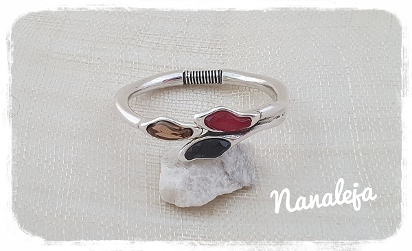 Pulsera tres cristales con muelle