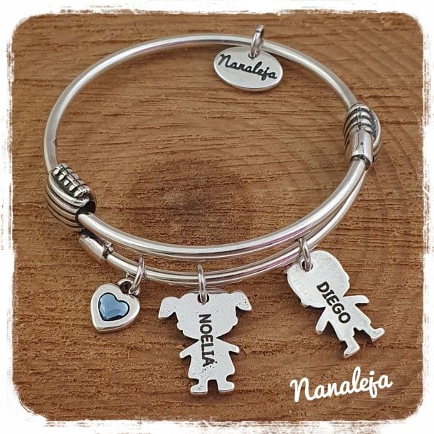 Pulsera aro con niños grabados